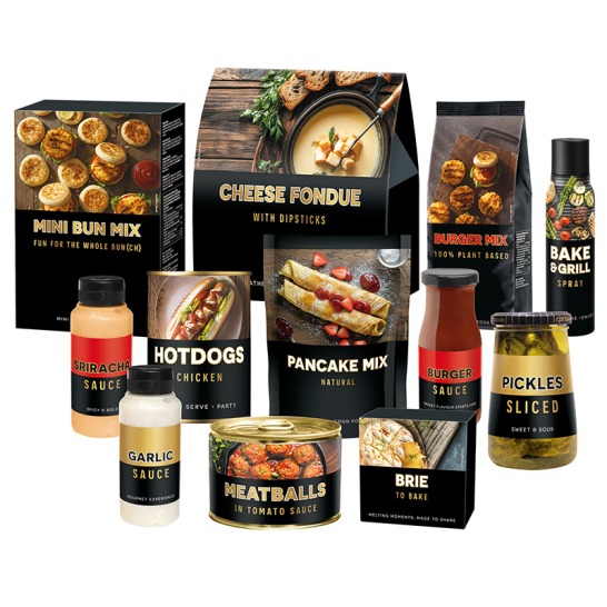 Cooking Around The Table Groepsafbeelding