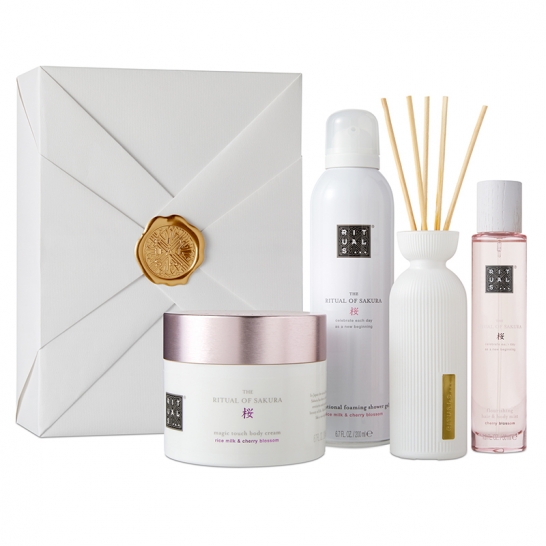 TheRitualofSakuraLargeGiftSet2022 1114206